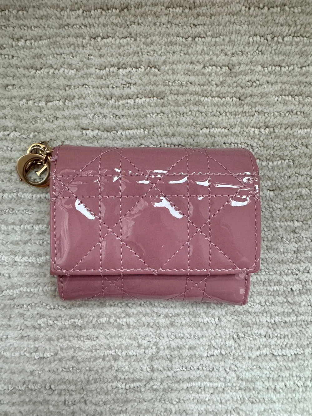 (Auth) Lady Dior Lotus Wallet Pink Patent Cannage Leather with box & dustbag